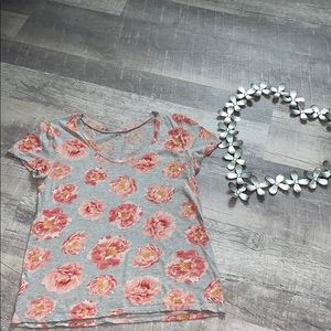 Ann Taylor Loft tee in gray and pink, medium